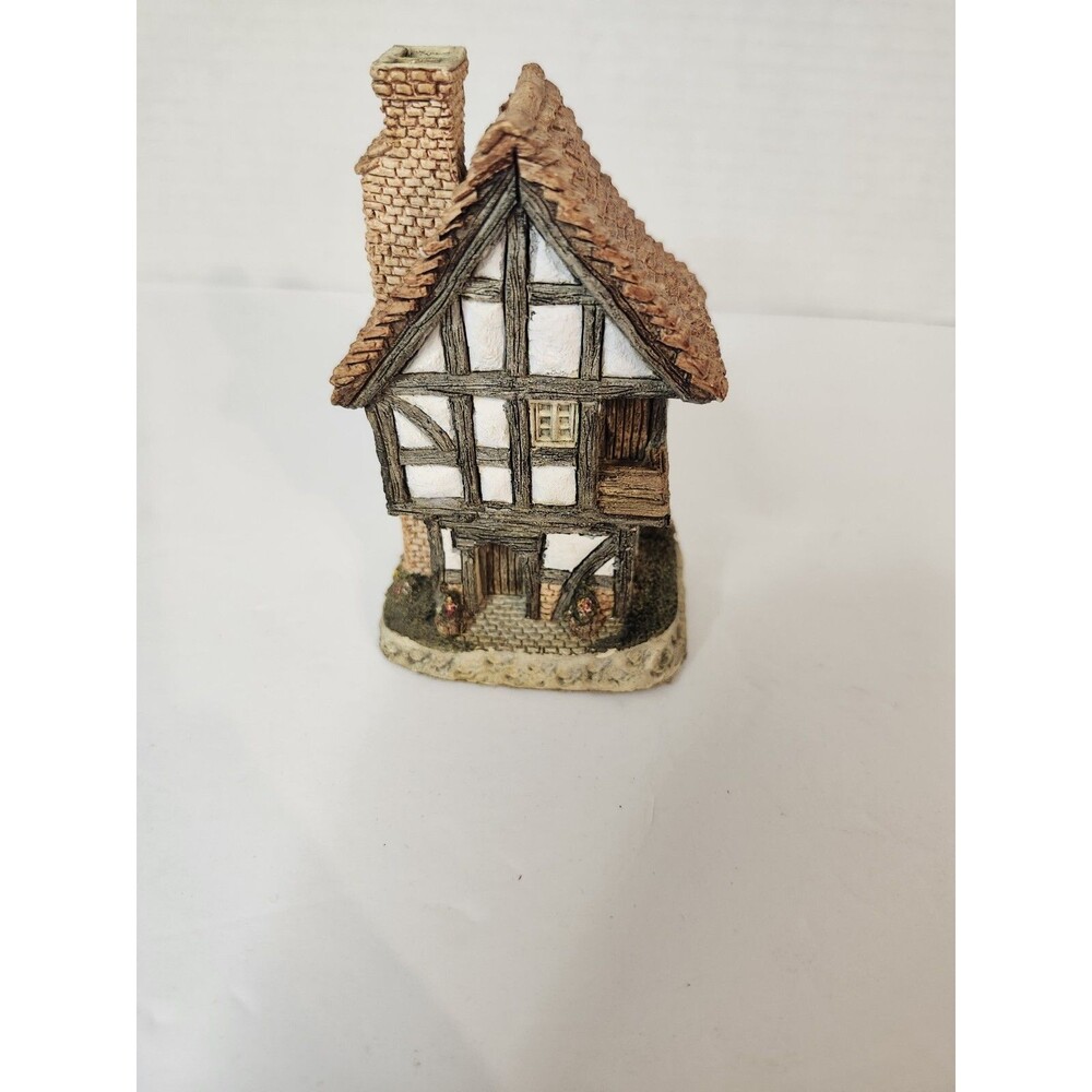 Vintage 1984 David Winter SPINNERS COTTAGE Figurine The Main Collection